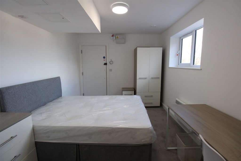 Property photo 3 of 6 Img_2152.Jpg