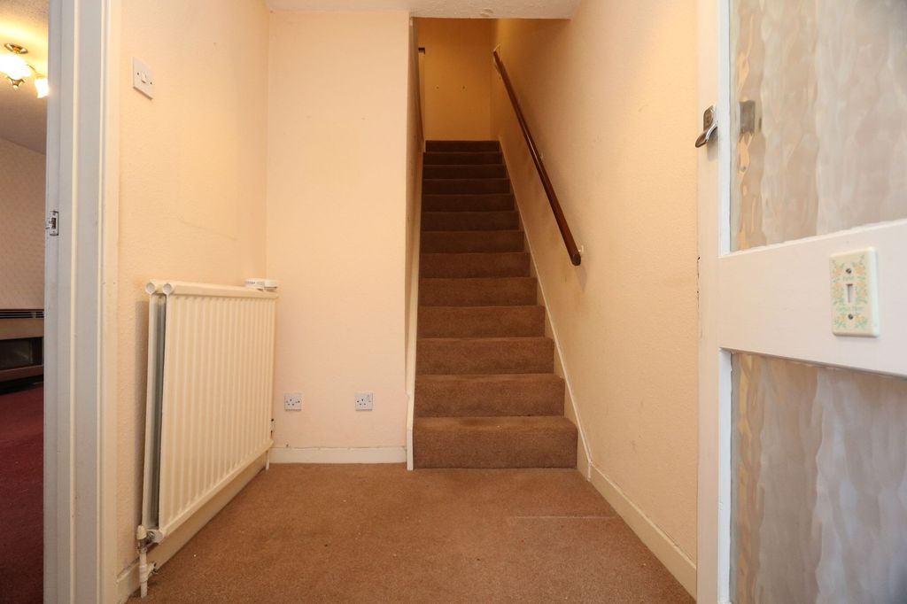 Property photo 2 of 22