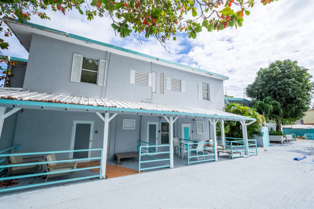 Property photo 1 of 79