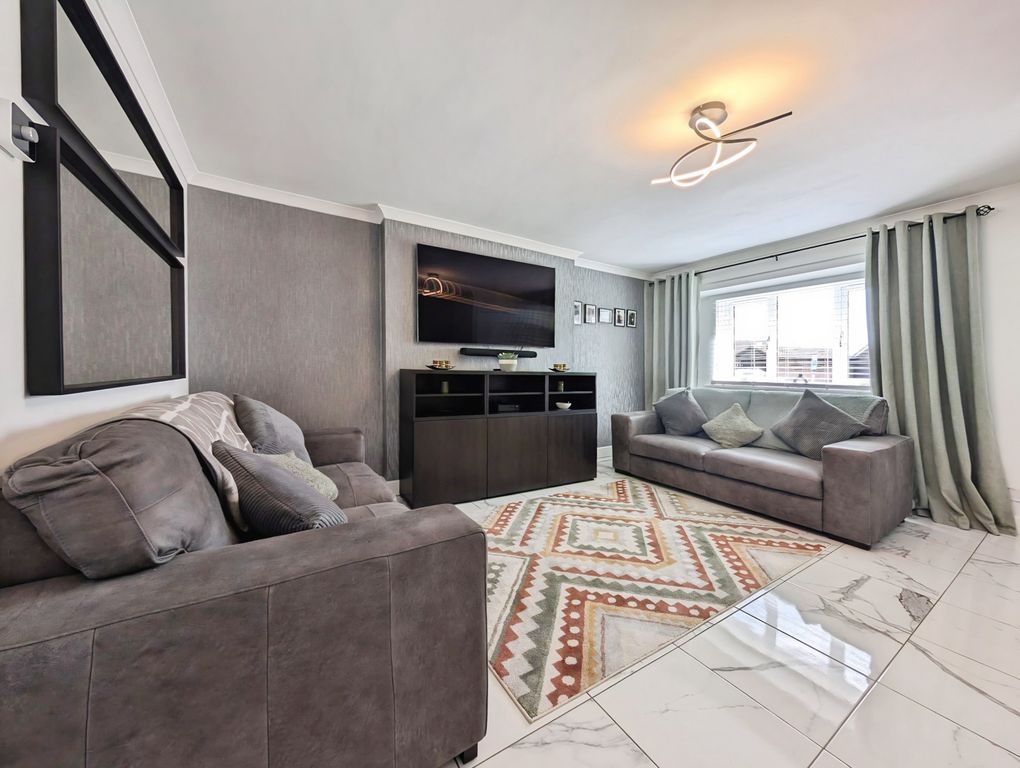 Property photo 2 of 29 Living Room