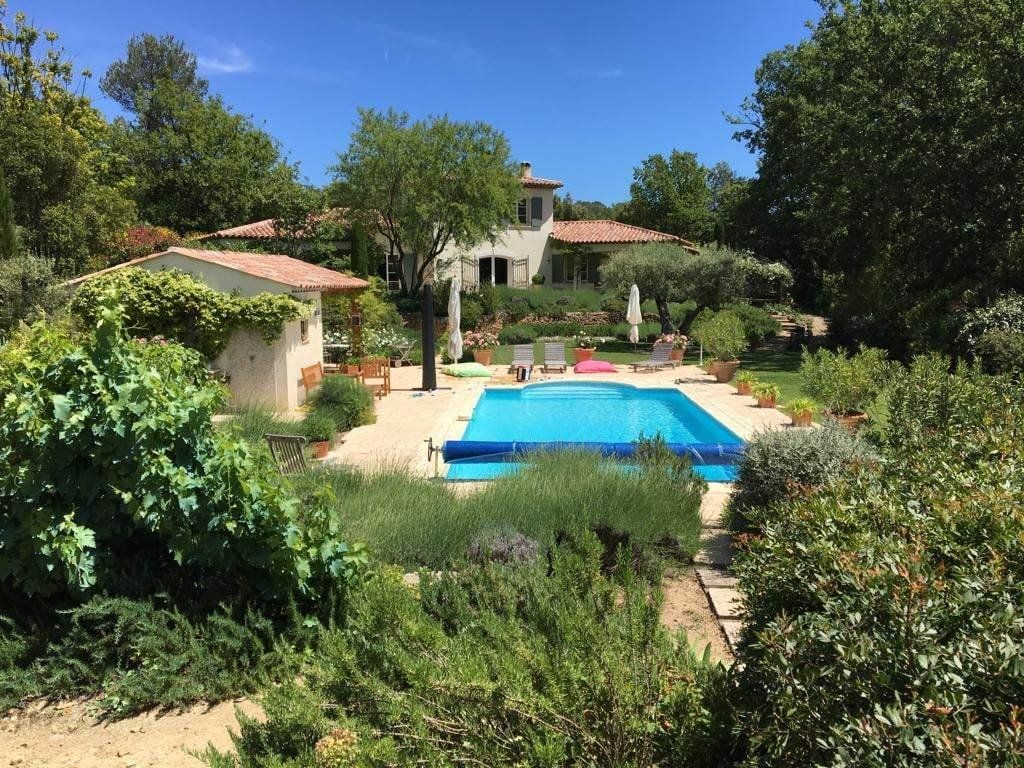 Property photo 2 of 19