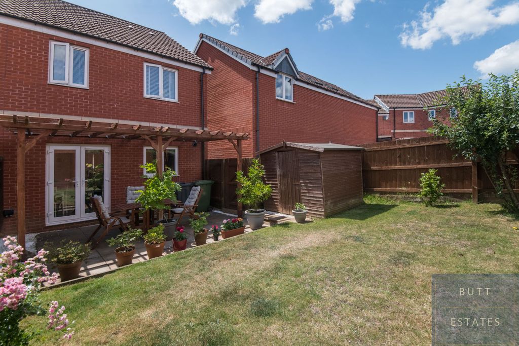 Property photo 2 of 12
