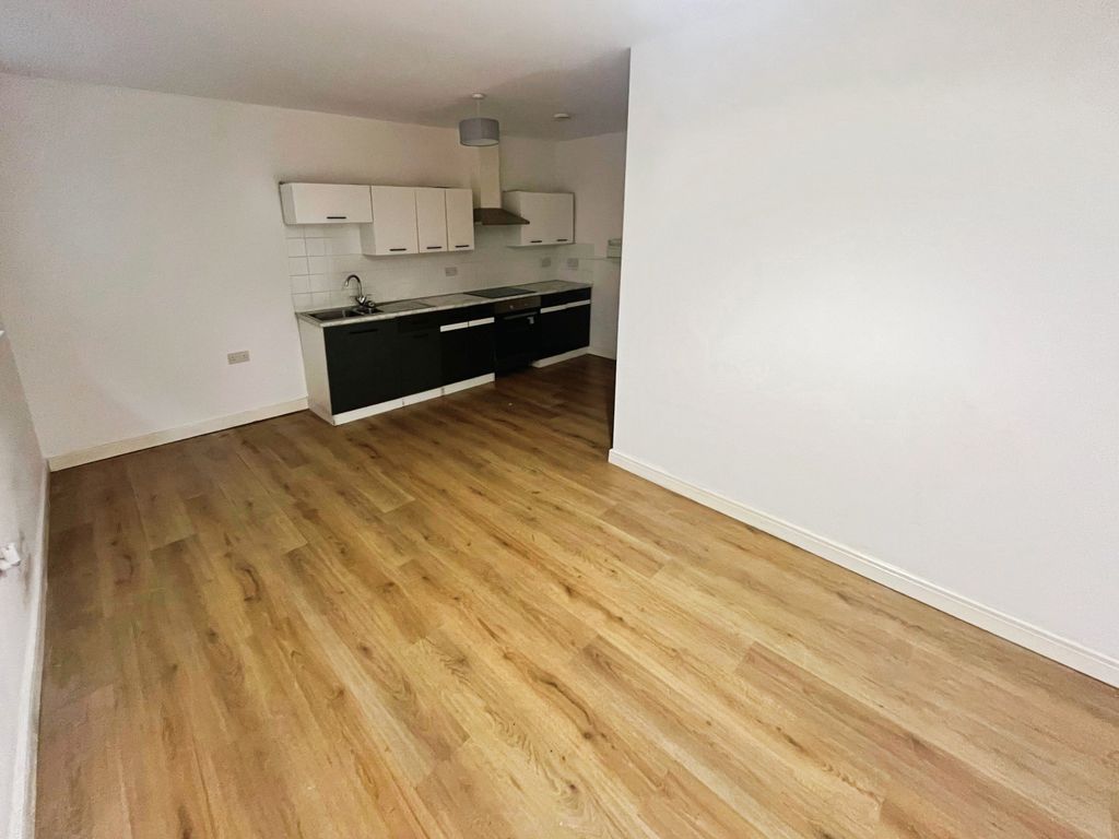 Property photo 3 of 4 Living Room