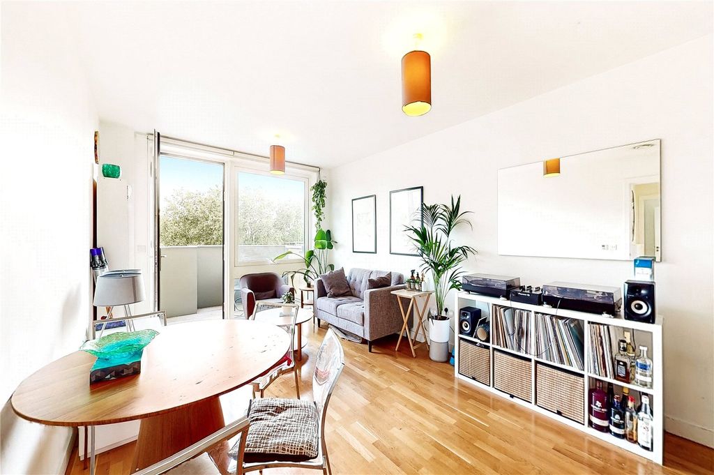 Property photo 2 of 12 Picture No. 02