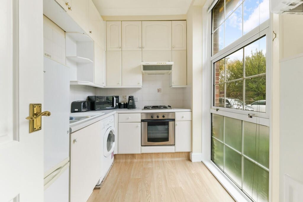 Property photo 3 of 8