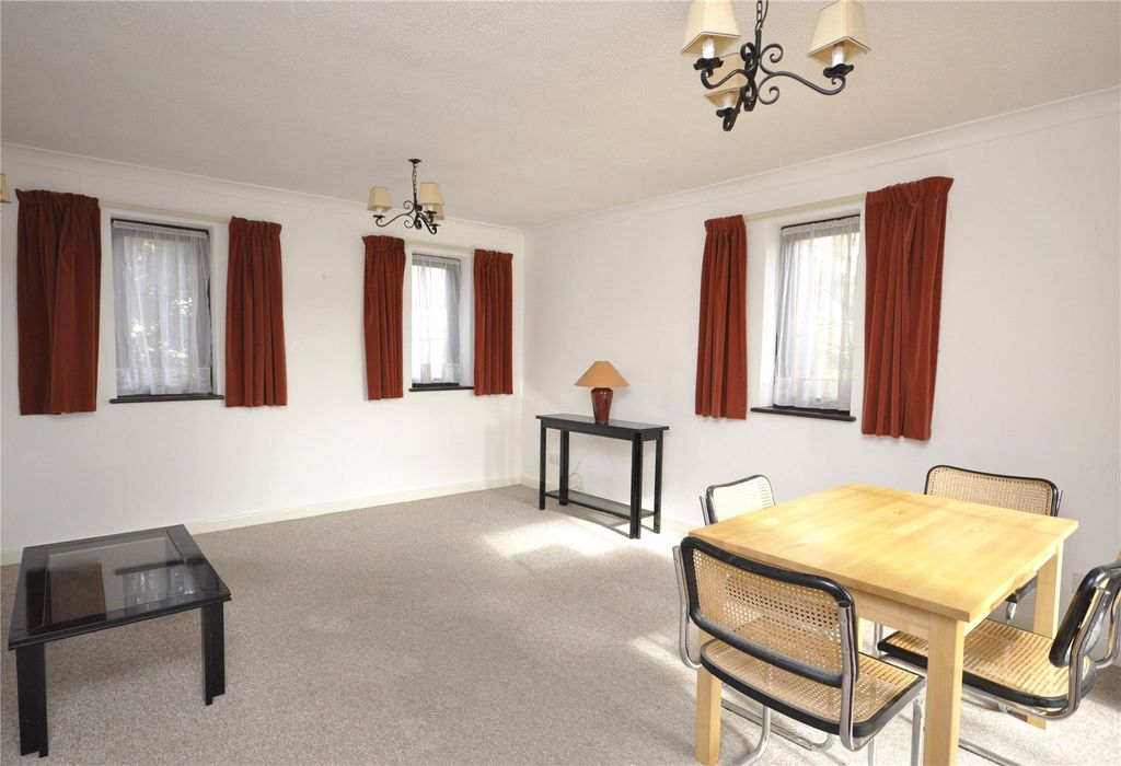 Property photo 2 of 8 Picture No. 04