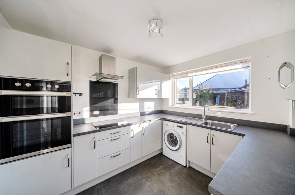 Property photo 2 of 14 Picture No. 08