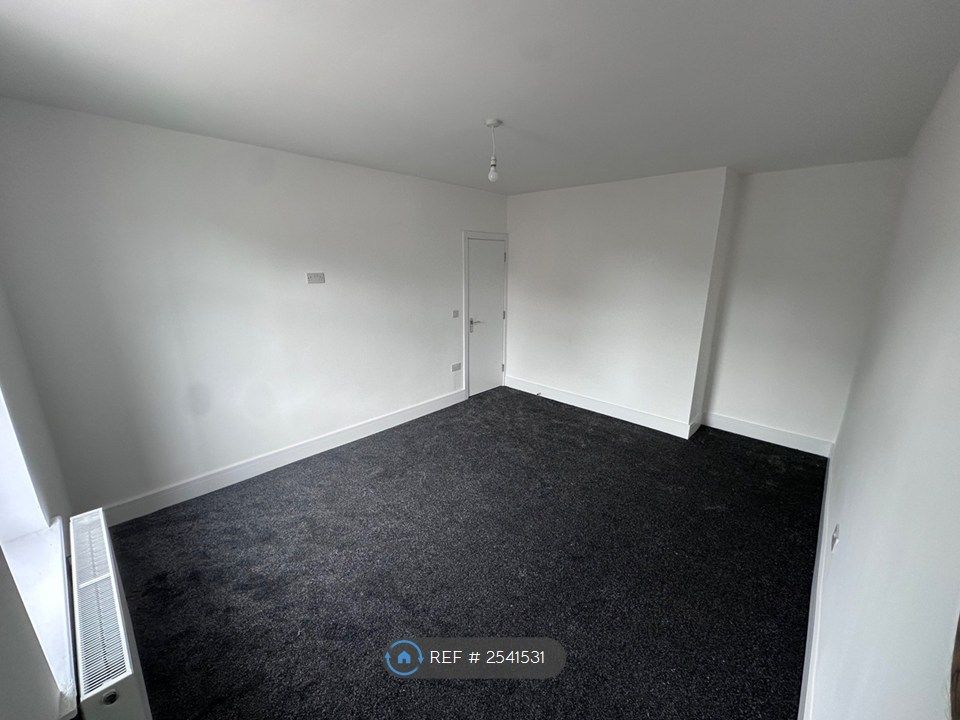 Property photo 3 of 4 Bedroom