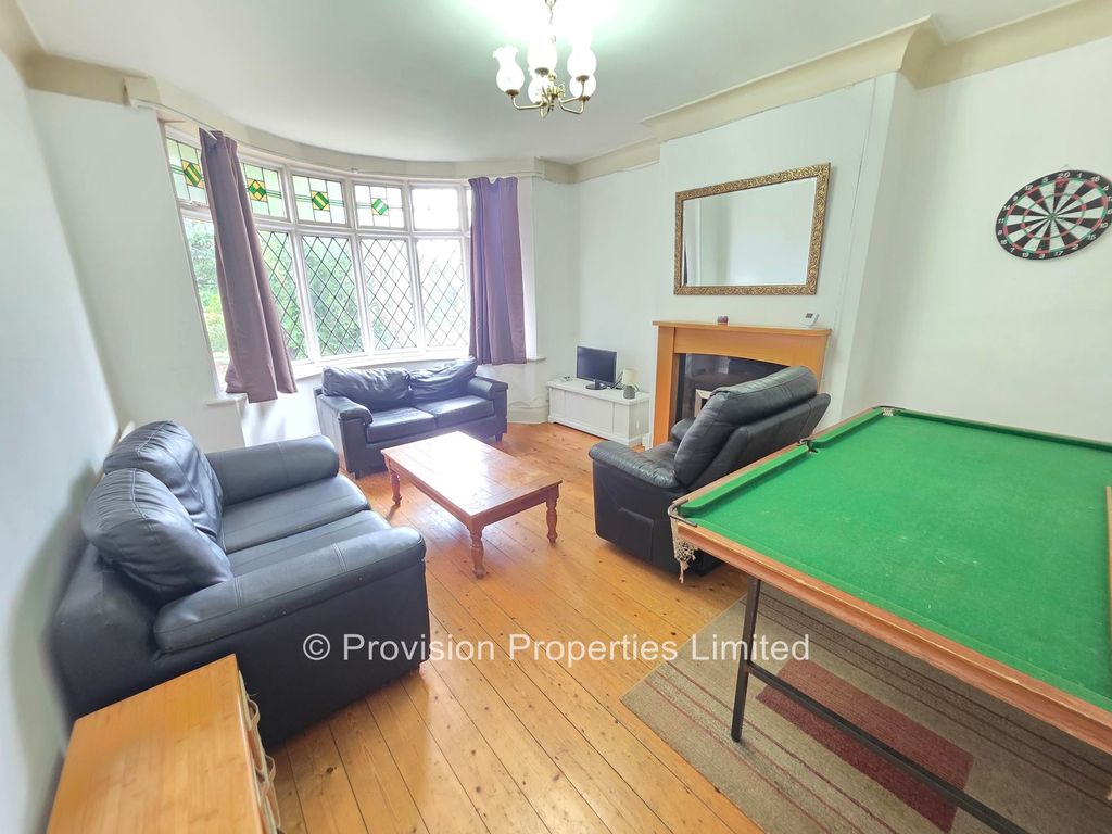 Property photo 2 of 9 Photo