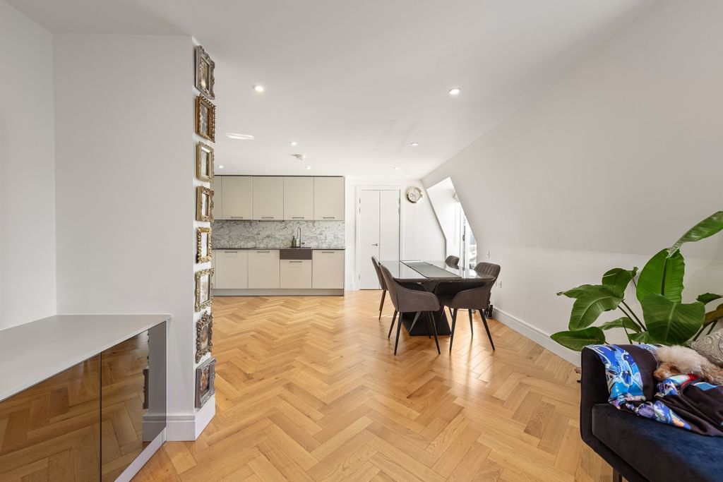 Property photo 1 of 13 094A0058