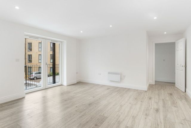 Property photo 3 of 10 Living Room