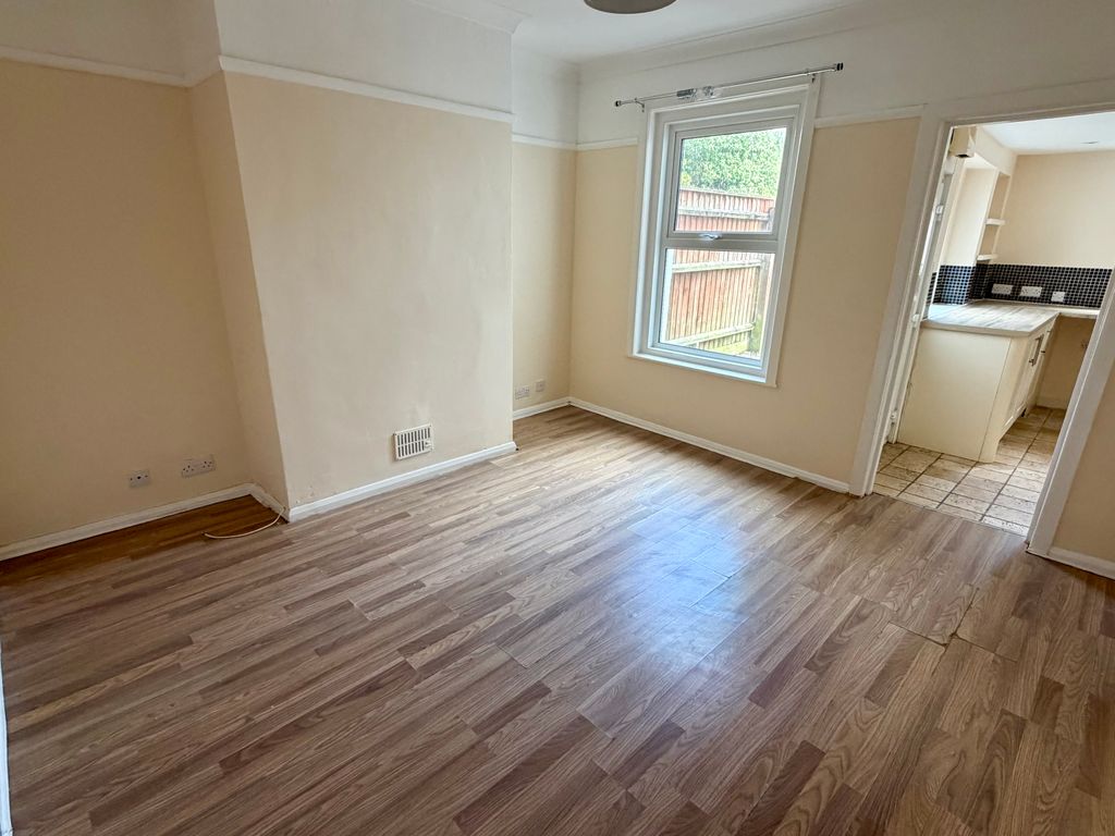 Property photo 3 of 8 Img_0793