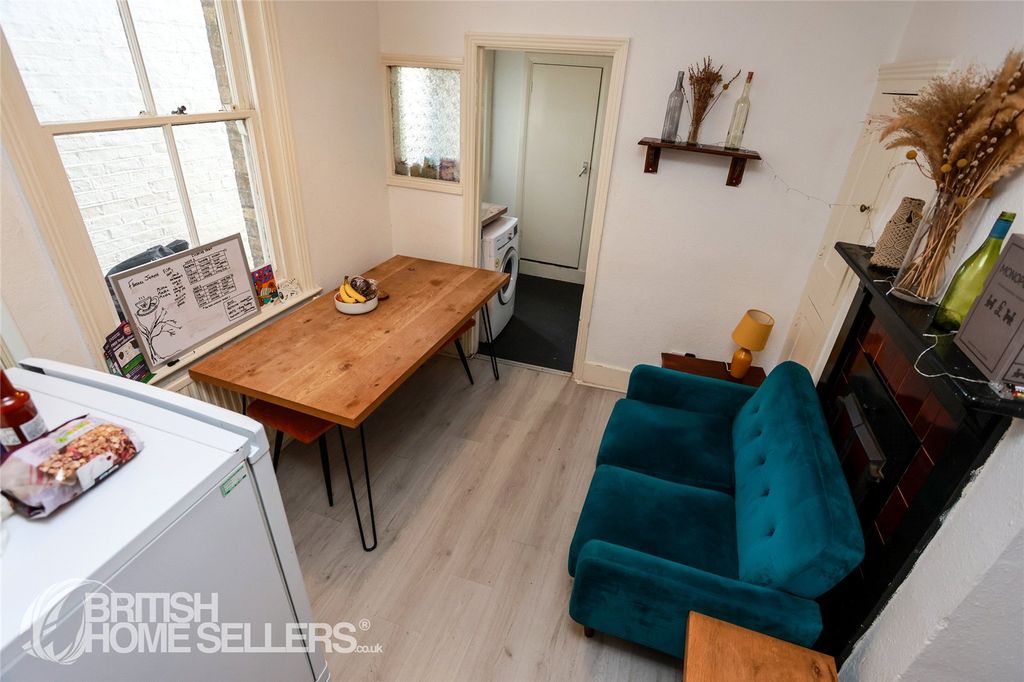 Property photo 3 of 20 Picture No. 13