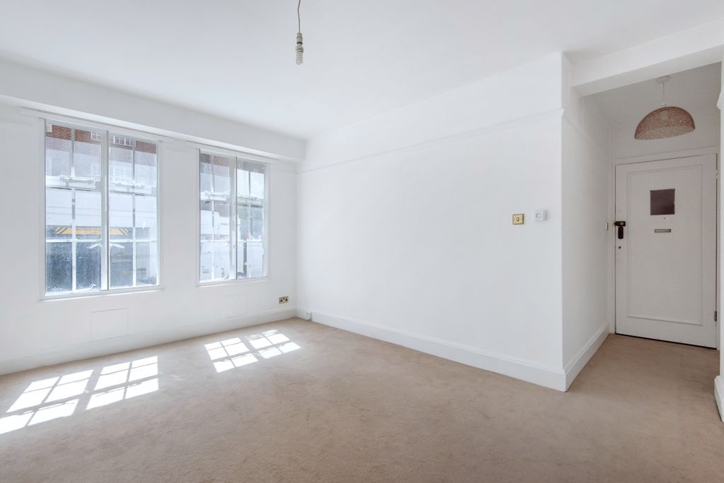 Property photo 1 of 6 Living Area