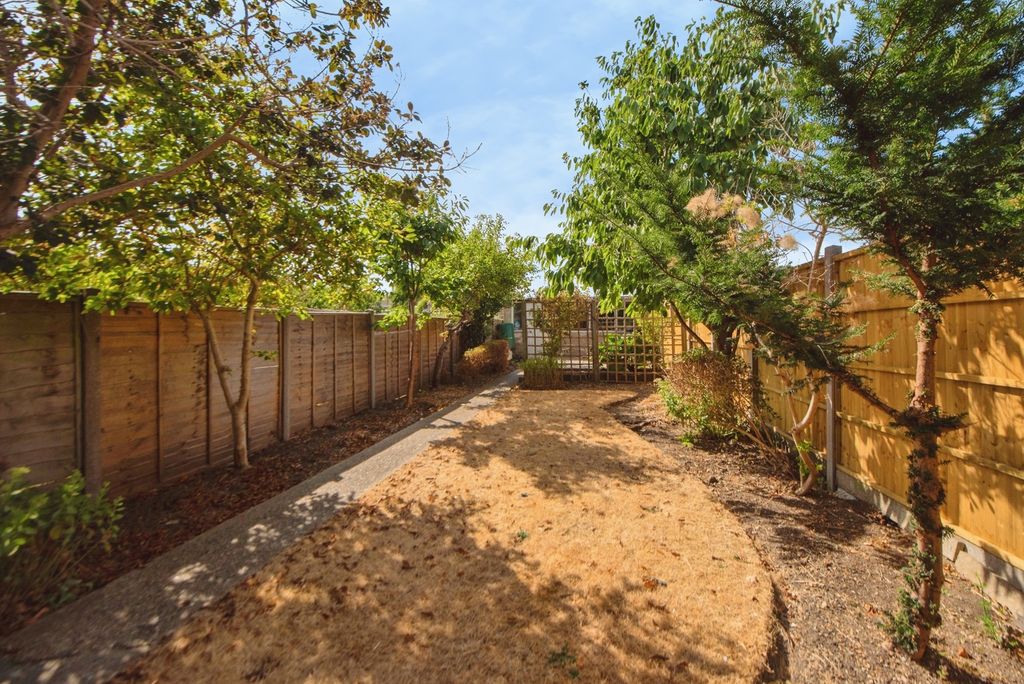 Property photo 2 of 18 Pbox-Img.Jpg