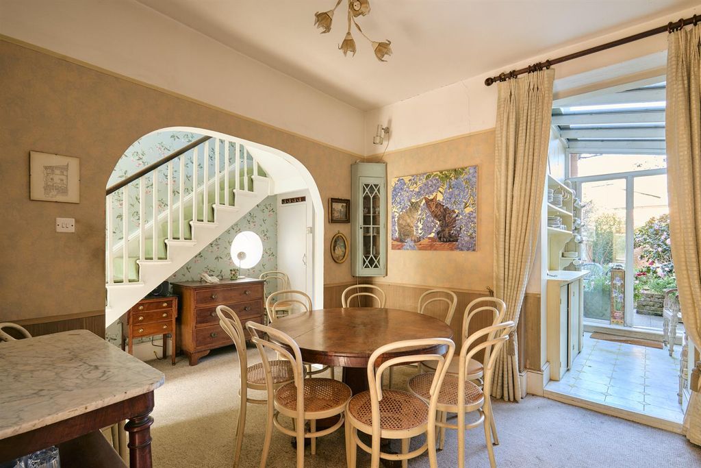 Property photo 3 of 37