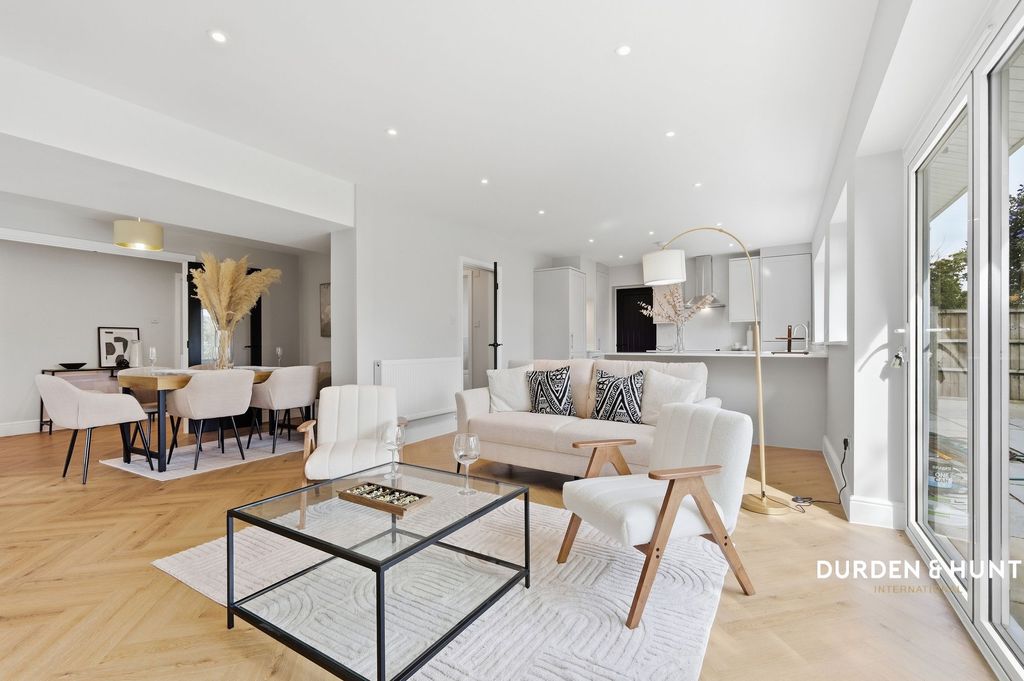 Property photo 2 of 24