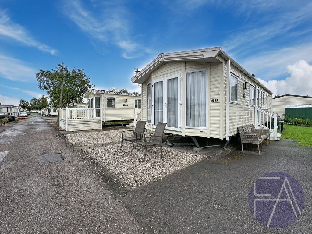 Property photo 1 of 18 5160500