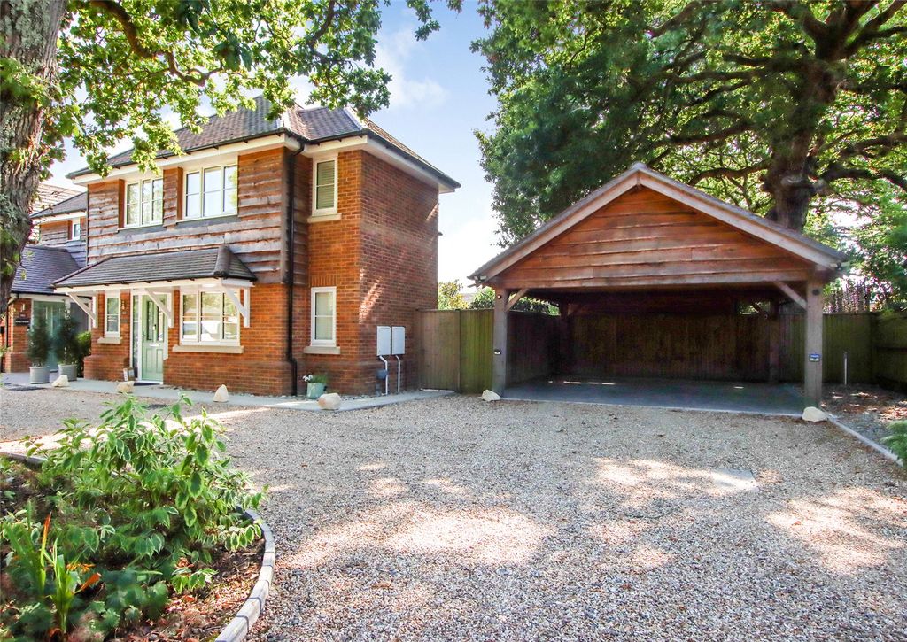 Property photo 2 of 24 Picture No. 27