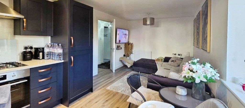 Property photo 2 of 10 Picture No. 02