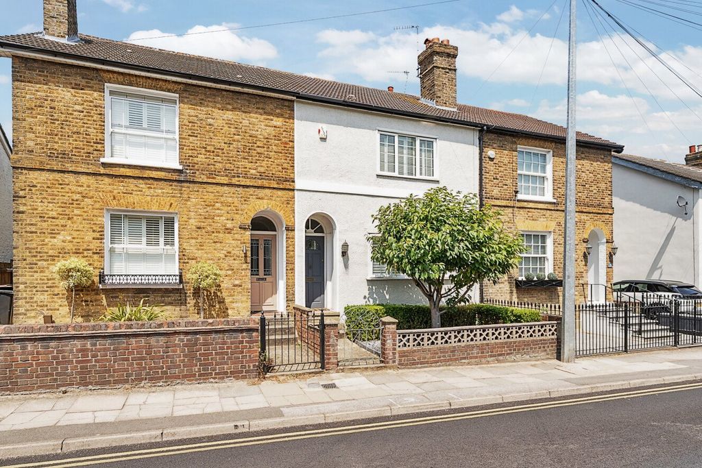 Property photo 1 of 19 Picture No. 05