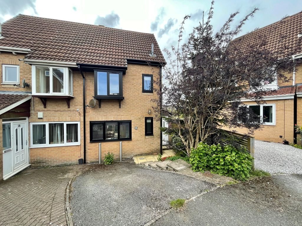 Property photo 1 of 18
