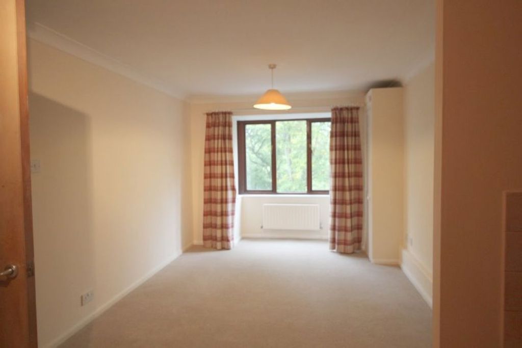 Property photo 3 of 4