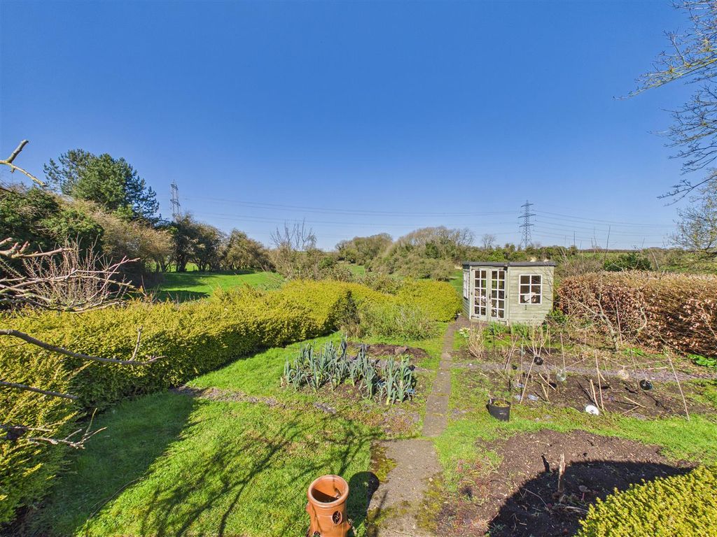 Property photo 2 of 18 Outside