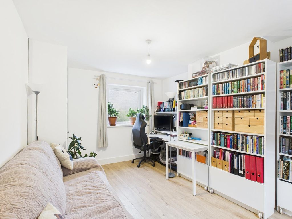 Property photo 3 of 22 Study