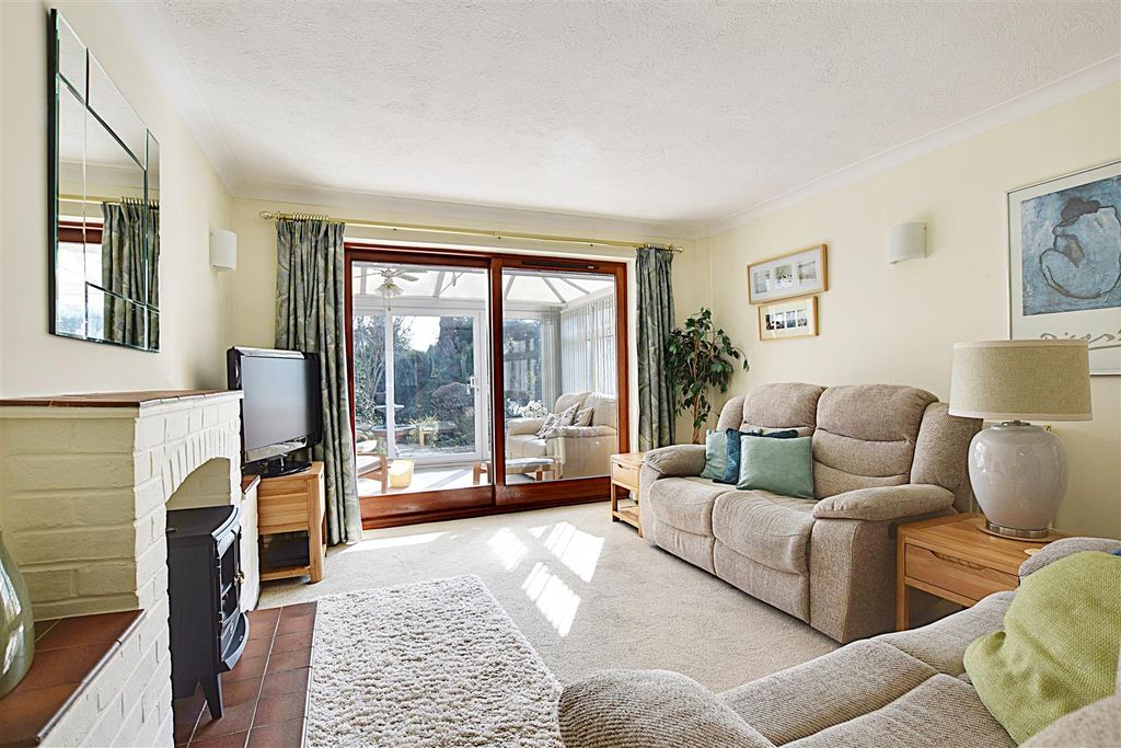 Property photo 2 of 14