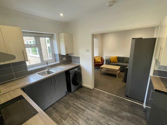 Property photo 1 of 19 Kitchen 1.Jpg