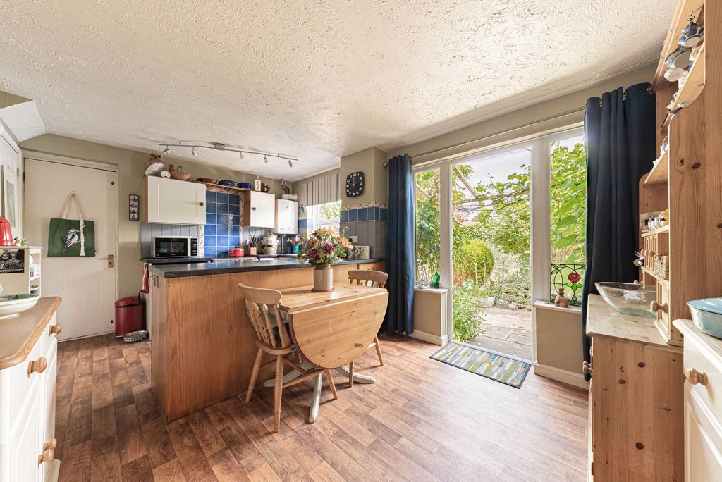 Property photo 3 of 19 Kitchen/Dining Room (2)