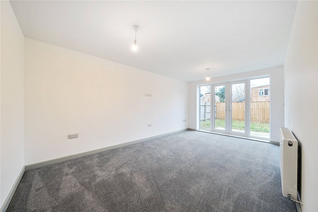 Property photo 3 of 19 Picture No. 04