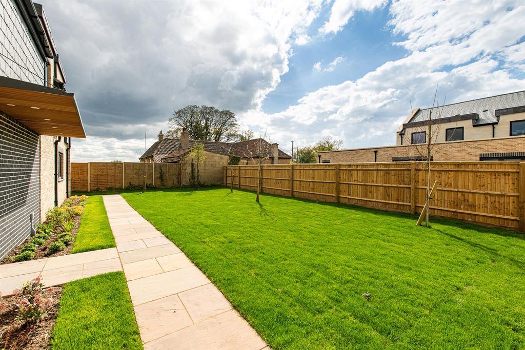 Property photo 1 of 20 Garden_1.Jpg