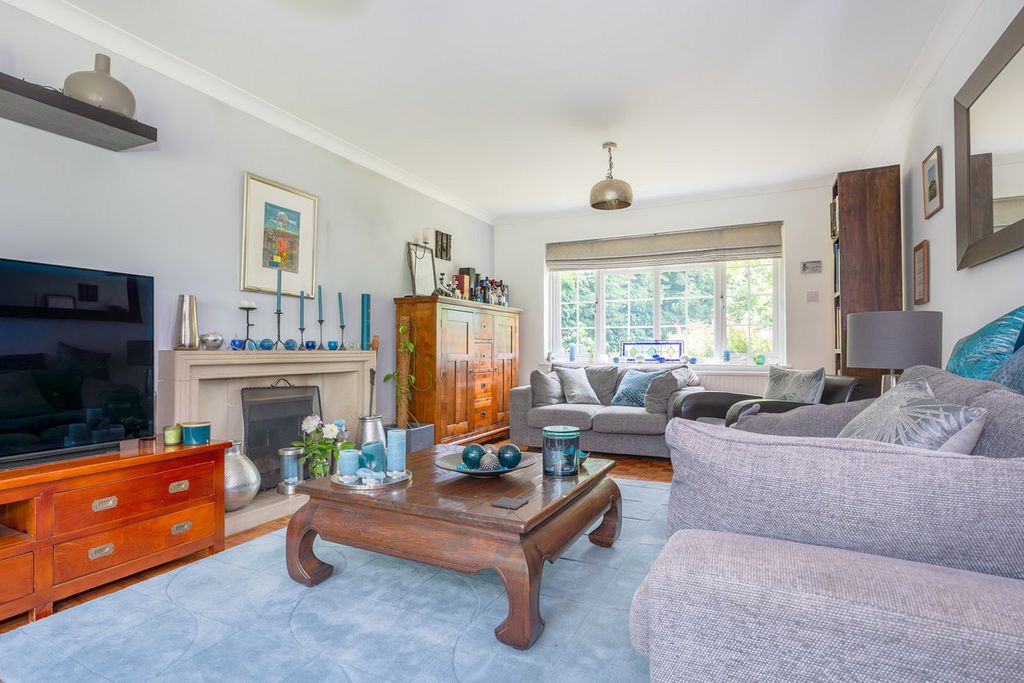 Property photo 2 of 24