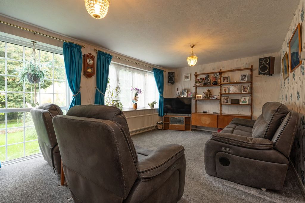 Property photo 2 of 24