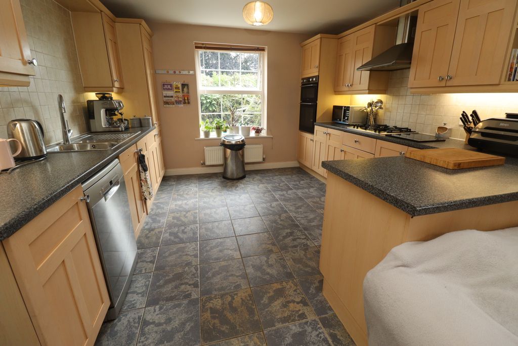 Property photo 2 of 16 Img_7572