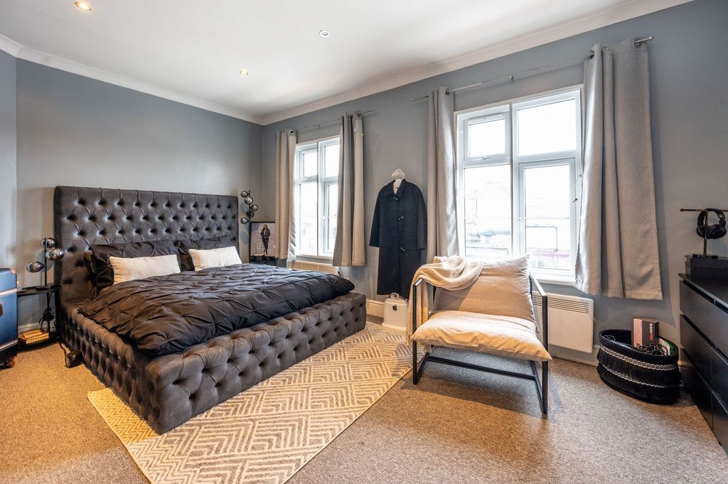 Additional image 10 of 2 bed maisonette for saleThe Broadway, Highams Park, London E4