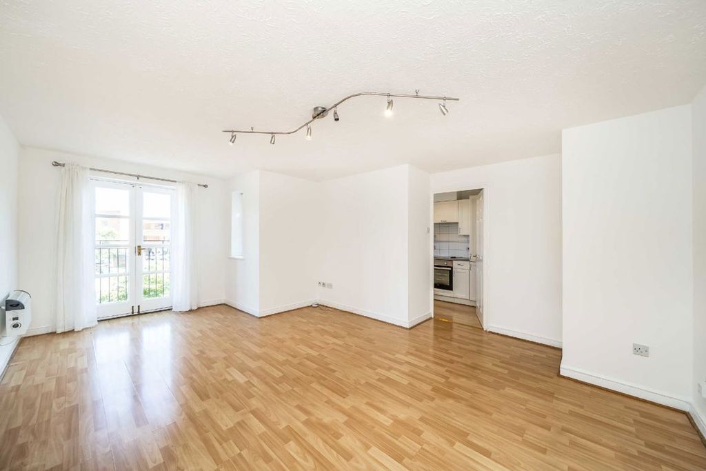 Property photo 2 of 7