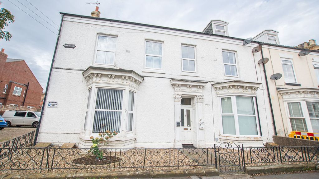 Property photo 1 of 11 Front