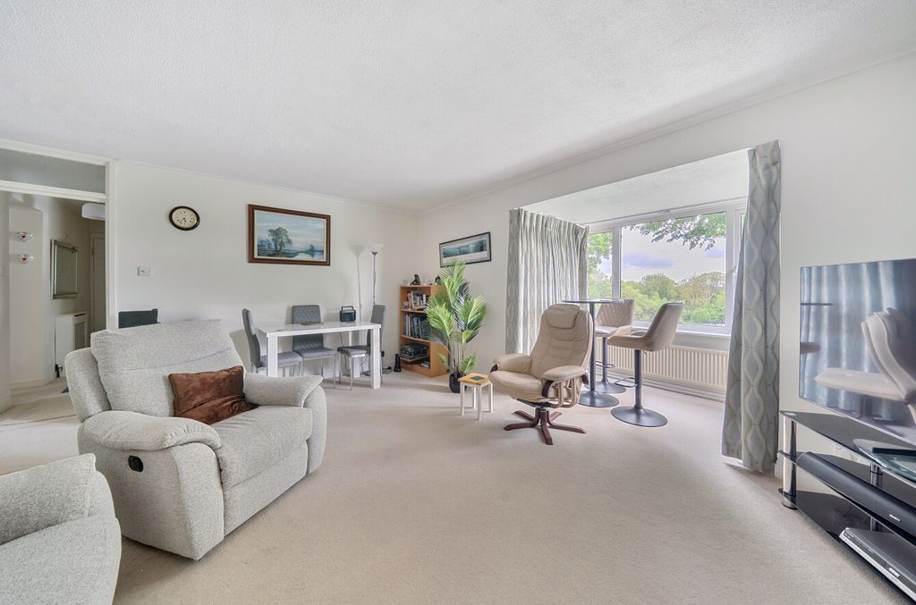 Property photo 2 of 21 1457847-4-69Fb78c...