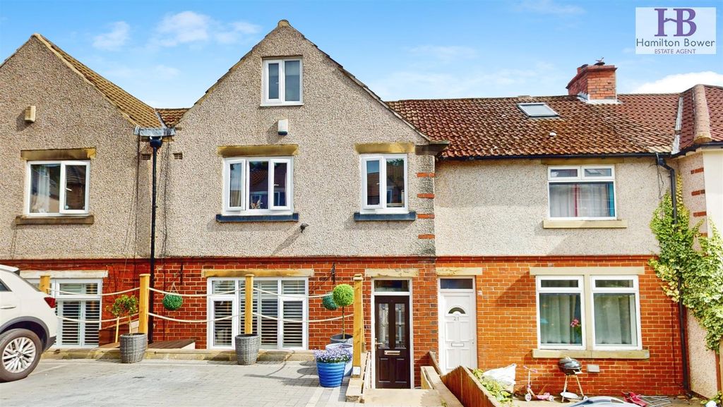 Property photo 1 of 15 External