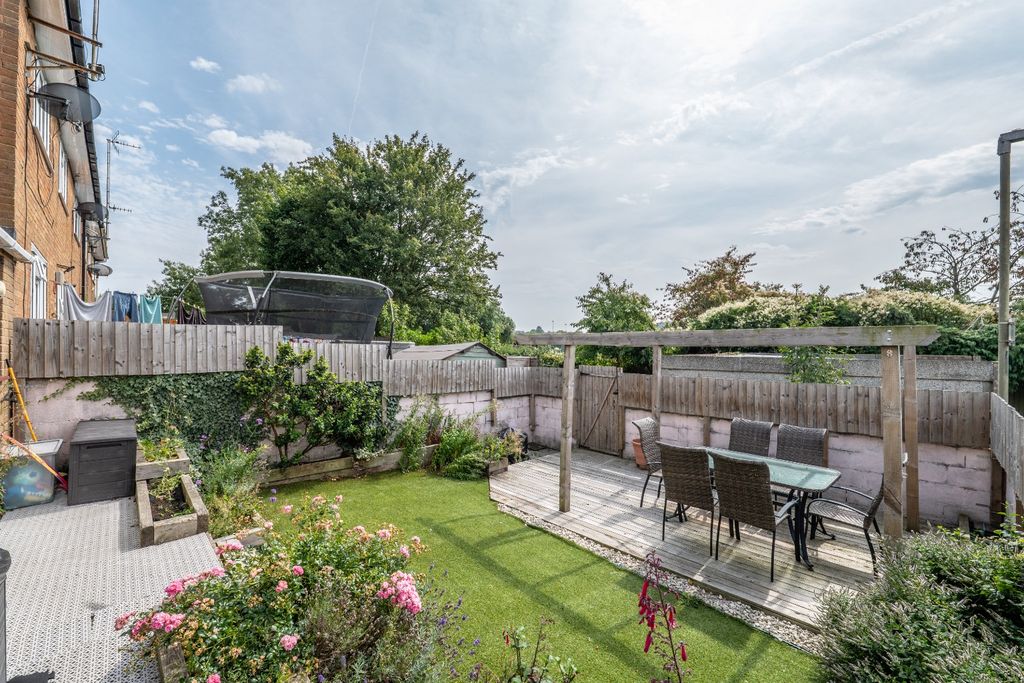 Property photo 3 of 17 4348066