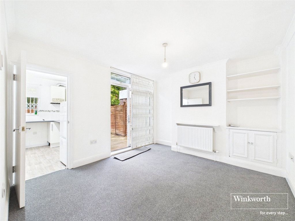 Property photo 3 of 7 Bedroom