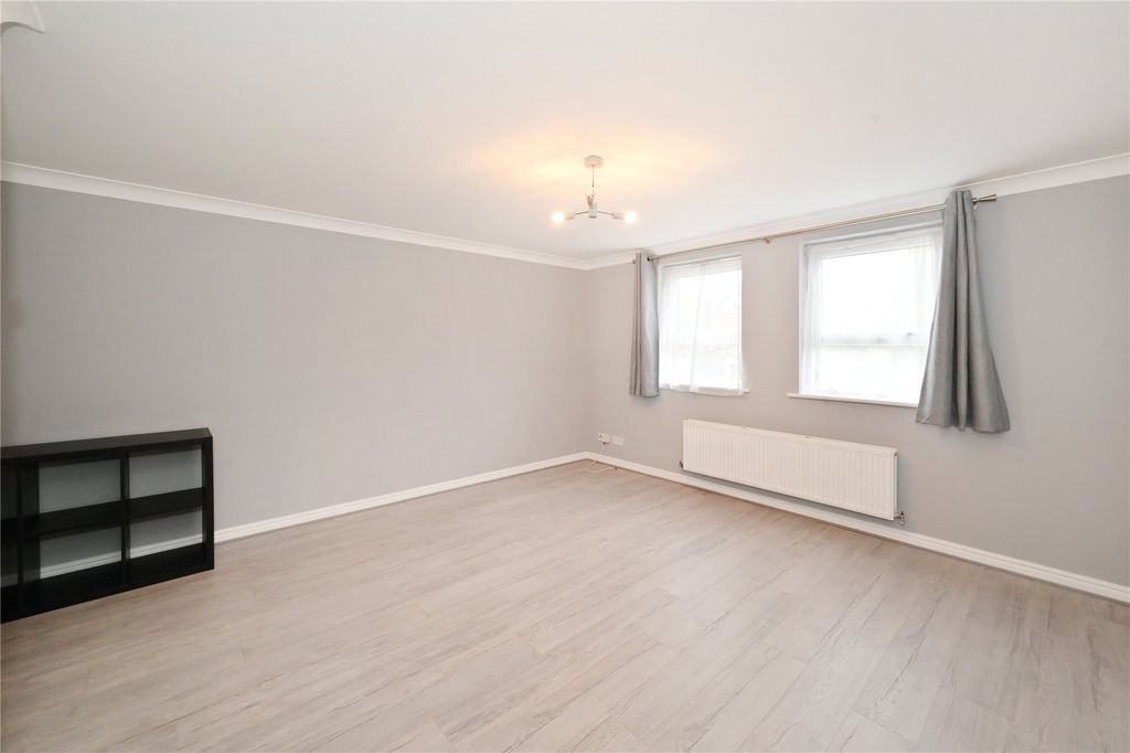 Property photo 2 of 10 Picture No. 03