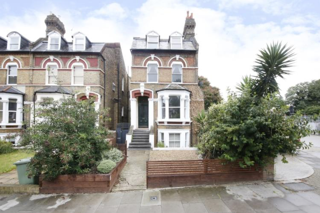 Property photo 1 of 8