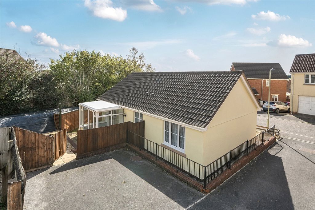 Property photo 2 of 13 2 - Picture No. 02