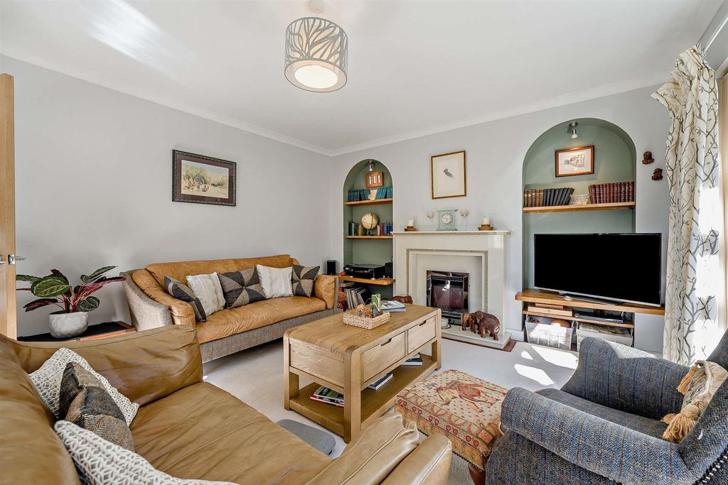 Property photo 3 of 19
