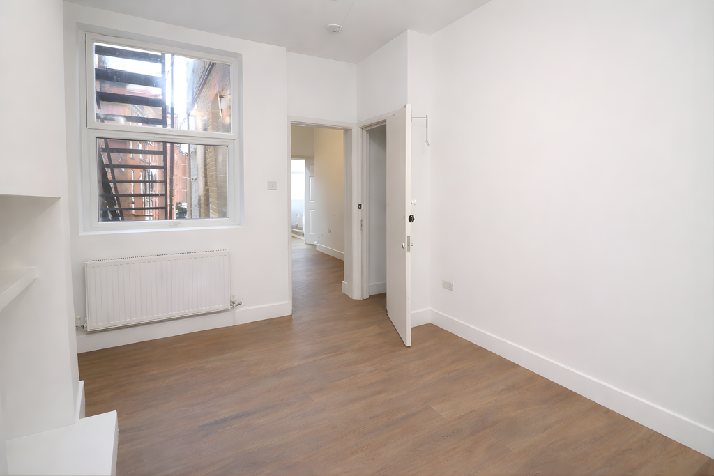 Property photo 1 of 3