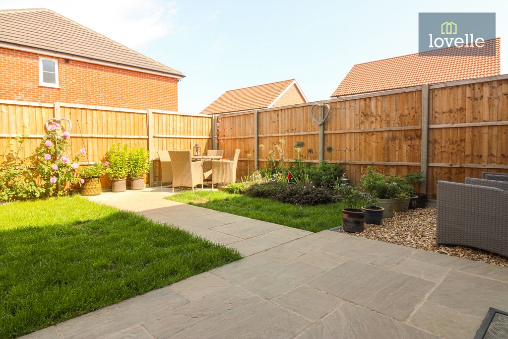 Property photo 2 of 19